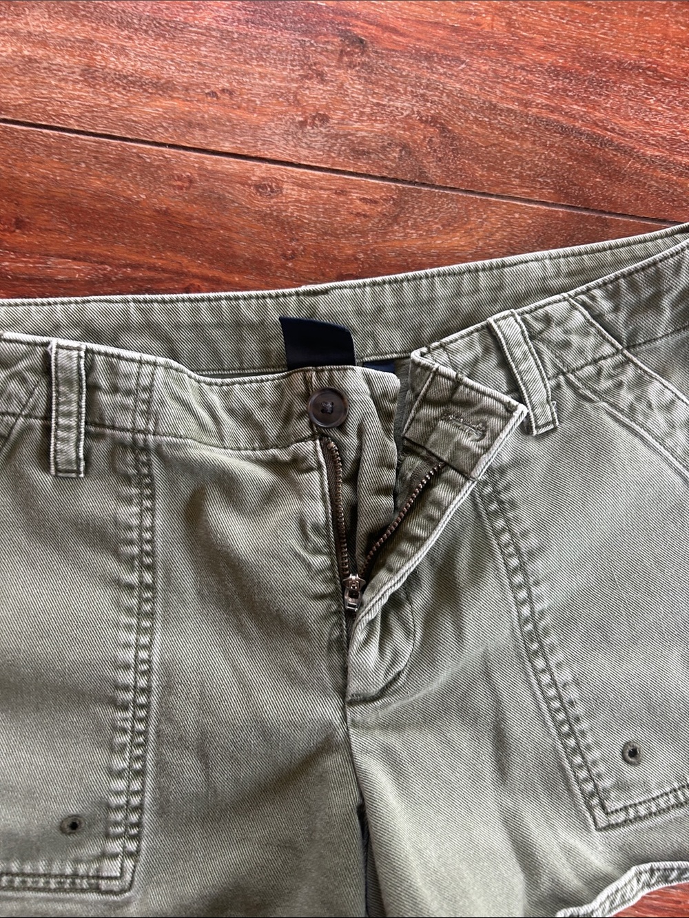 GAP Women's Olive Green Cargo Shorts